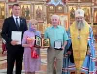 Чествование супружеских пар в День семьи прошло в главном соборе края