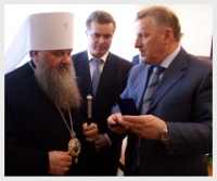 Управляющий делами Московской Патриархии встретился с губернатором Хабаровского края В. И. Шпортом